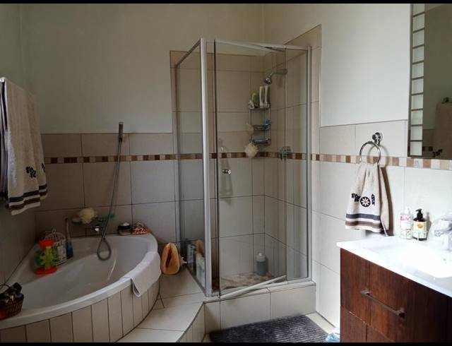 3 BEDROOM HOUSE FOR SALE IN KENSINGTON